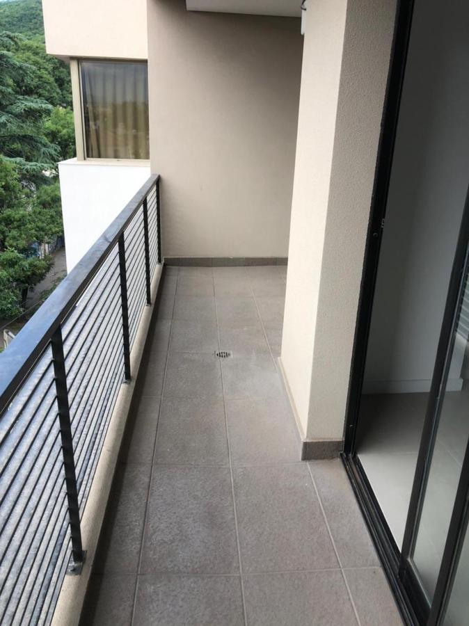 Departamento Equipado En Mejor Zona Del Centro De Salta Apartment Luaran gambar